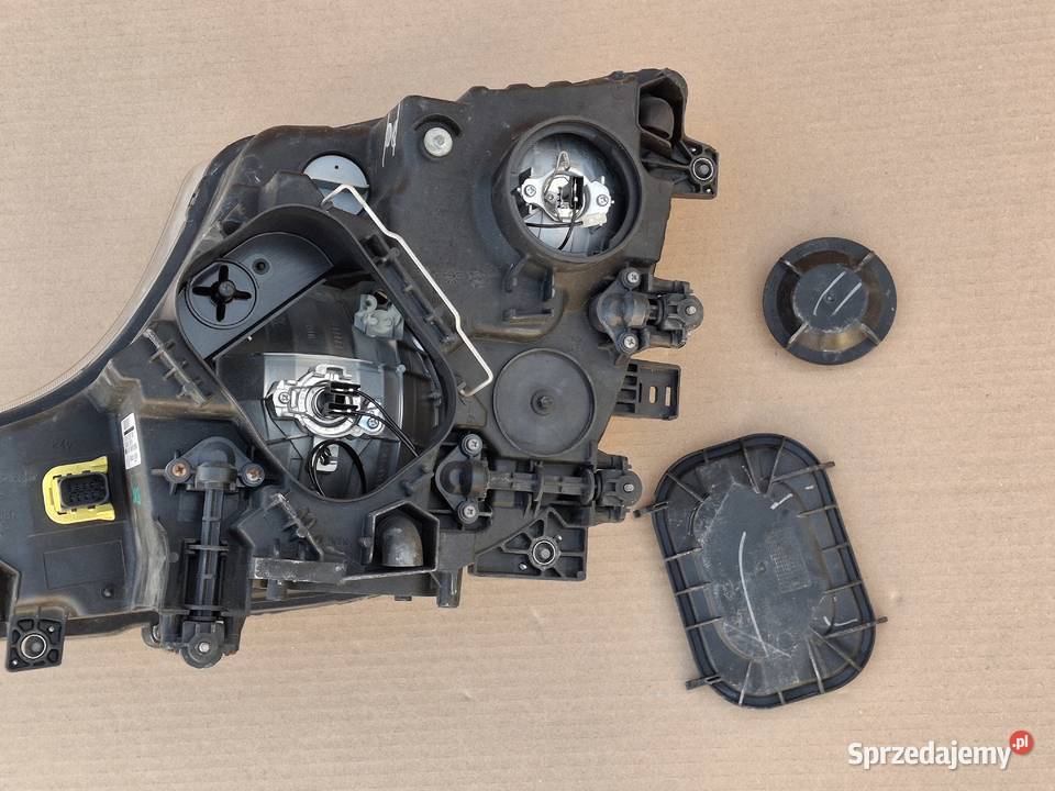 MERCEDES ACTROS MP4 REFLEKTOR PRAWY H7 LAMPA ciężarowe