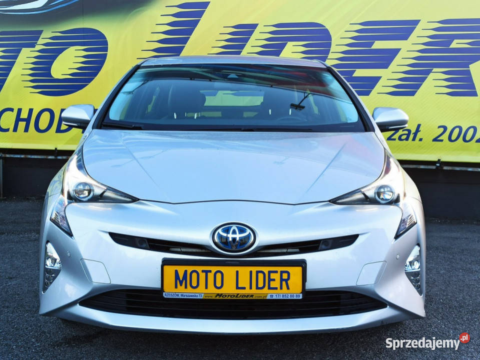 Toyota Prius serwisowany najbogatszy IV 20152023 Rzeszów