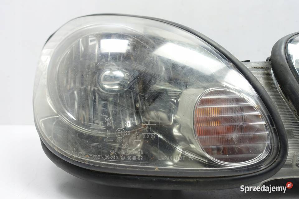 Lexus GS 300 GS300 II XENON PRZEDNIA LAMPA prawa osobowe Janów