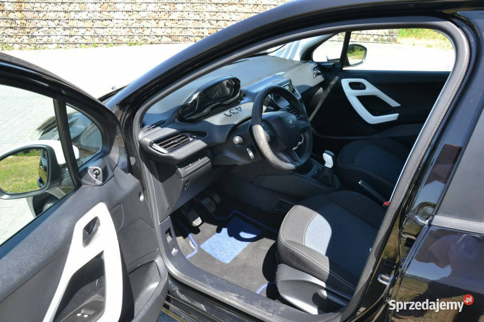 Peugeot 208 like 10 benzyna 75 klimatyzacja Kęty