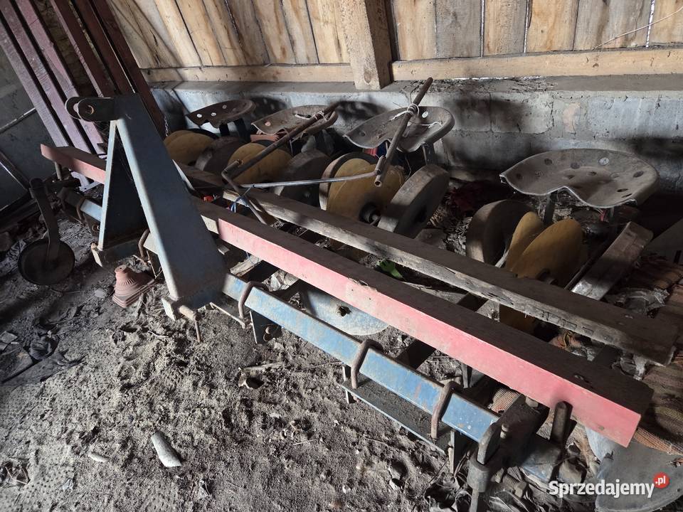 Sadzarka do rozsady 4 rzędy Maszyny rolnicze Świdnik