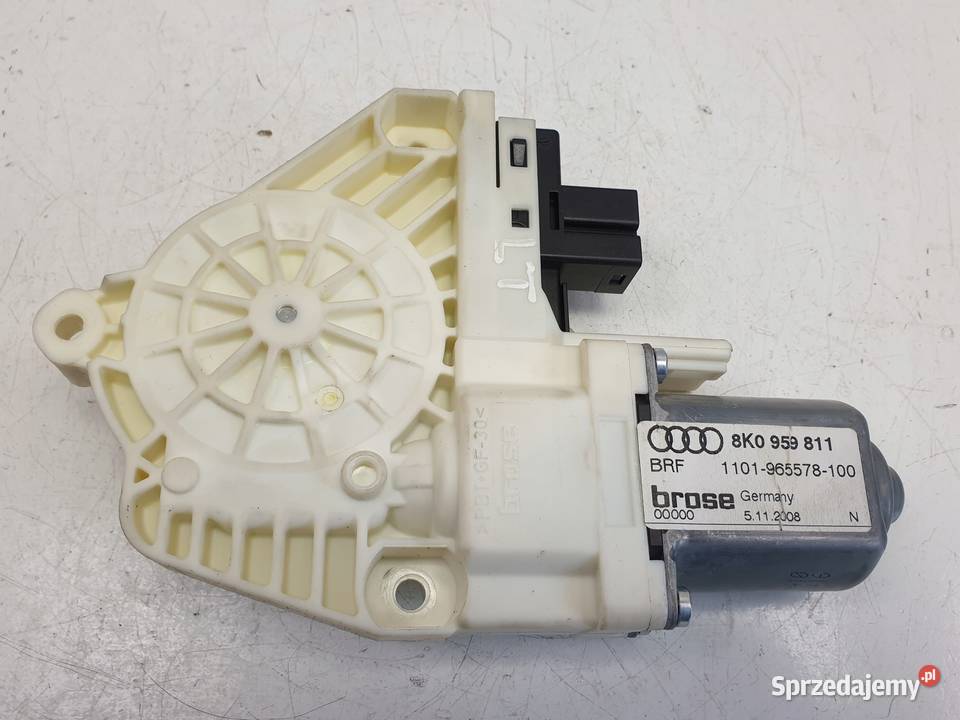 Audi A4 B8 SILNICZEK SZYBY Lewy tył 8K0959811 Wyposażenie wnętrza Chełm