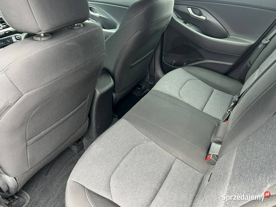 Hyundai i30 15 TGDI FASTBACK Smart 48V 7DCT 160KM i30 Piotrków Trybunalski