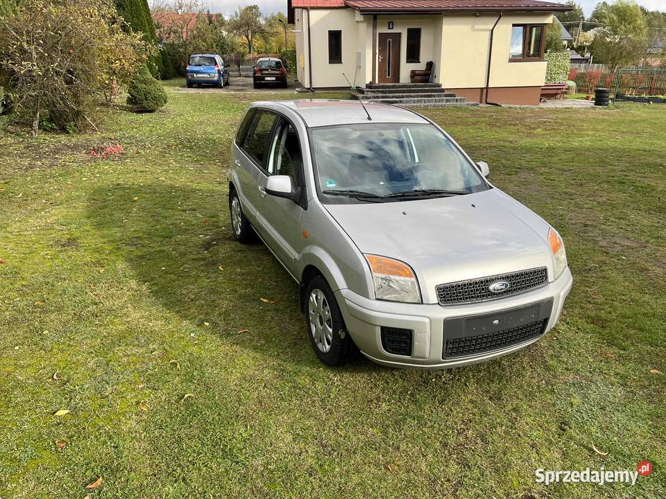 zadbane auto z niskim przebiegiem automatyczna