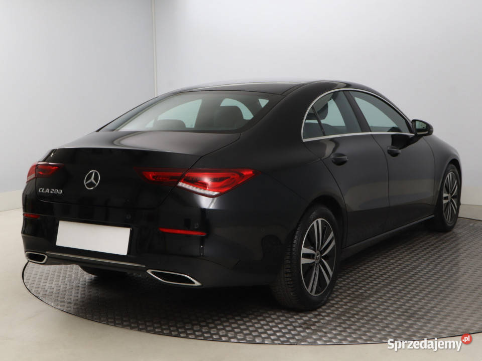 Mercedes CLA 200