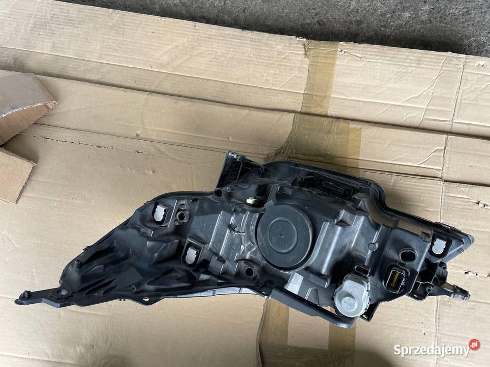 Peugeot 508 lampa przednia prawa led dynamic Czarny Dunajec
