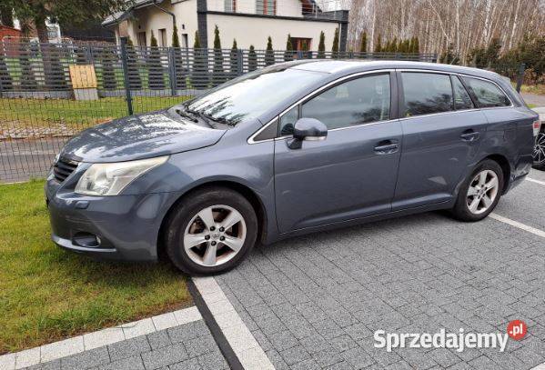Toyota Avensis Toyota Avensis T27 BENZYNA Jelenia Góra
