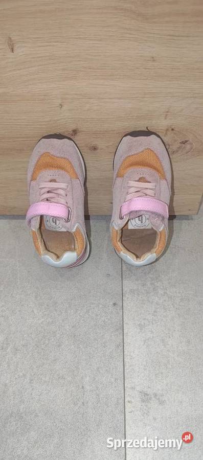 Buty na dziewczynkę Sportowe małopolskie Zakopane sprzedam