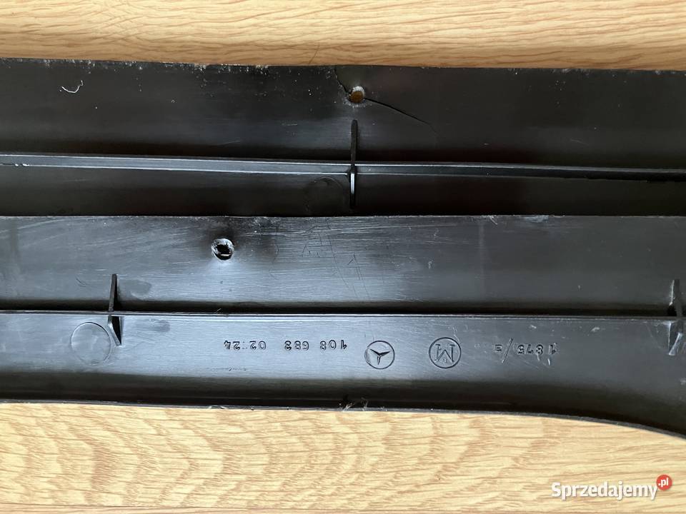 Mercedes W108 listwy podłogi bagażnika