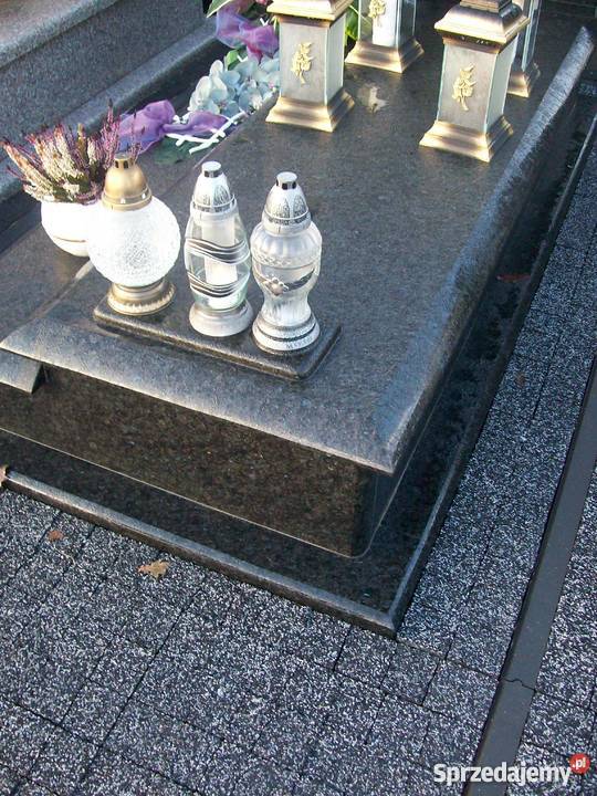 Nagrobki piwnice Brzeziny