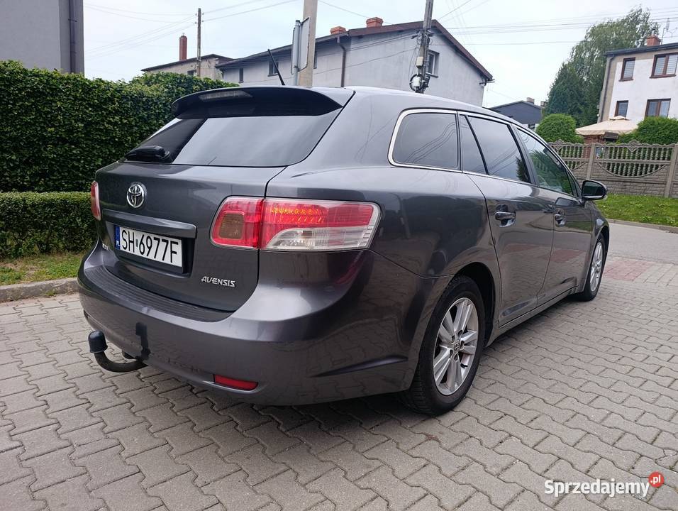 Toyota Avensis polski salon ładny stan