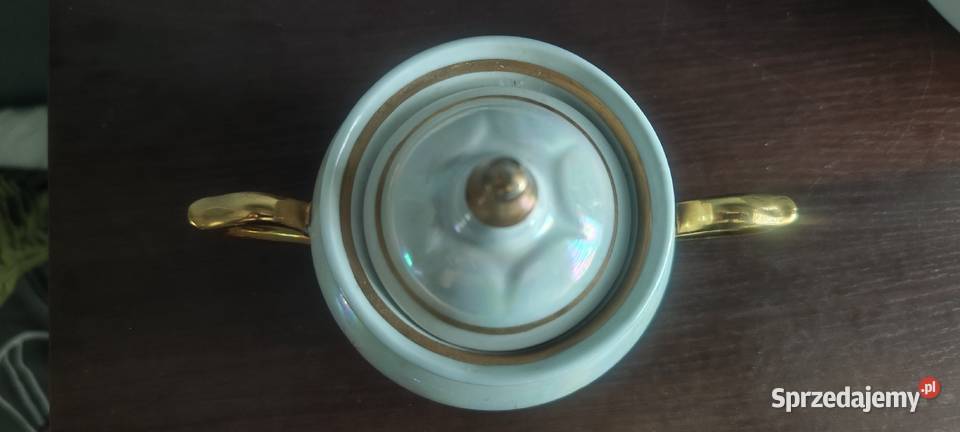 Cukiernica w różach