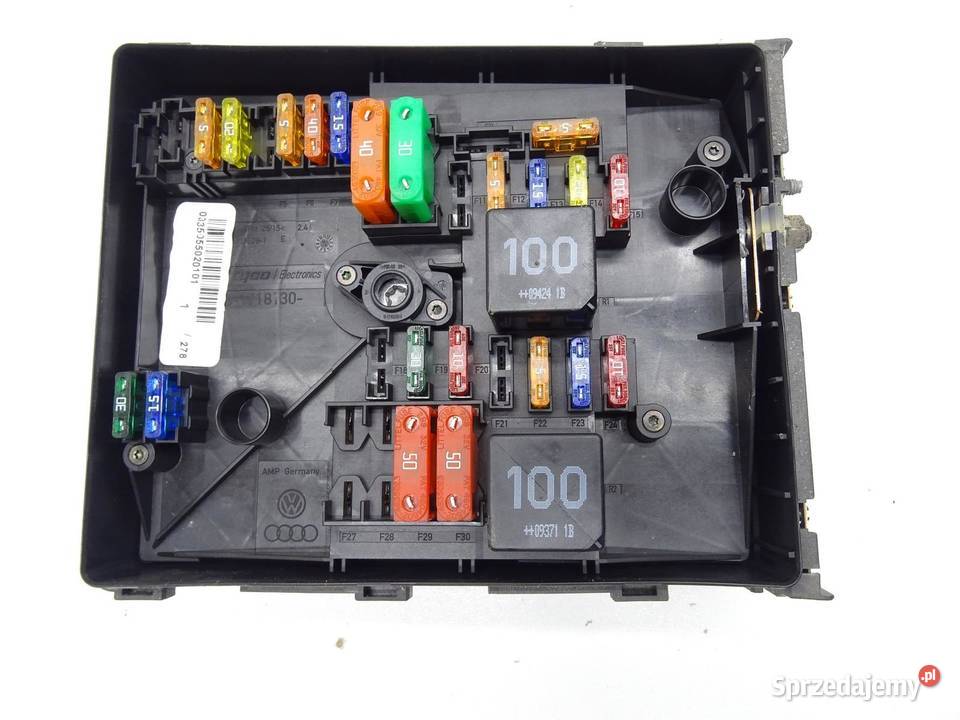 SKRZYNKA BEZPIECZNIKÓW 1K0937125D A3 8P LEON II osobowe