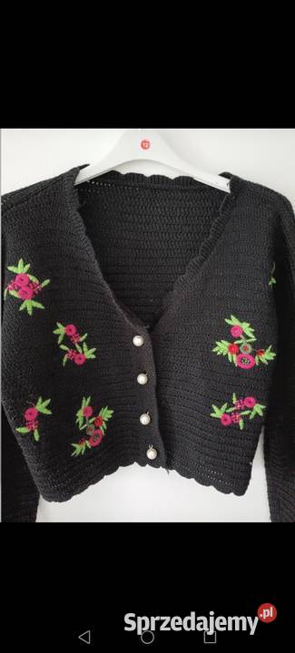 Sweterek krótki długie rękawy czarny haftowane Krosno