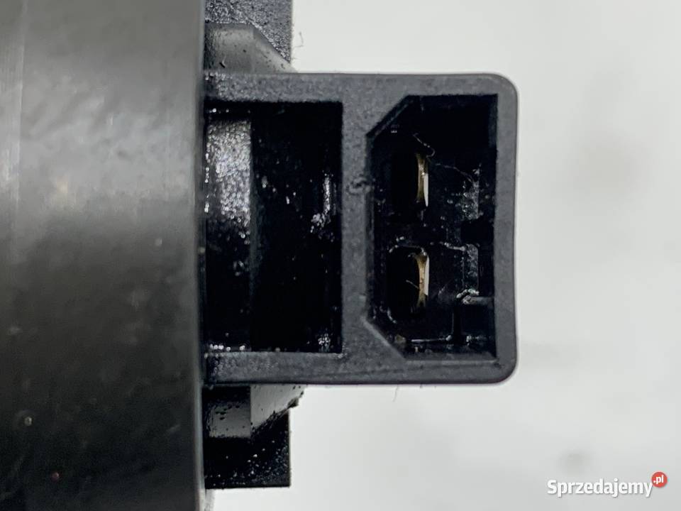 WTRYSKIWACZE KOMPLET AUDI A4 B6 038130073AM 19 Wtryskiwacze