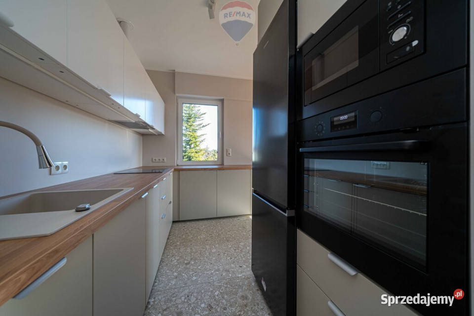 Na sprzedaż 3 pokoje z ogrodem i garażem