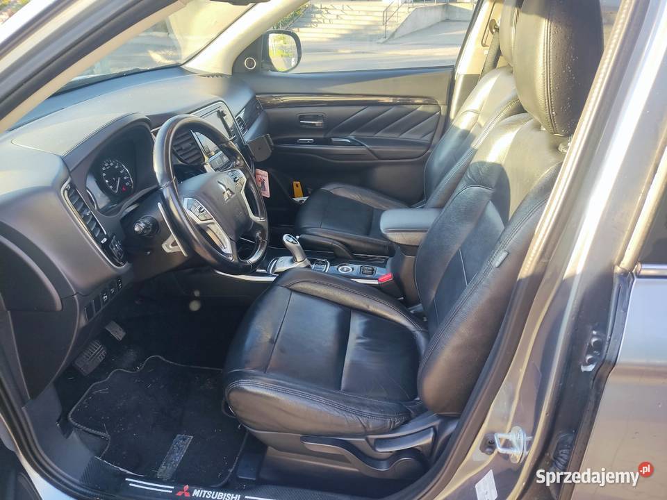 Sprzedam samochód Mitsubishi outlander phev Złocieniec