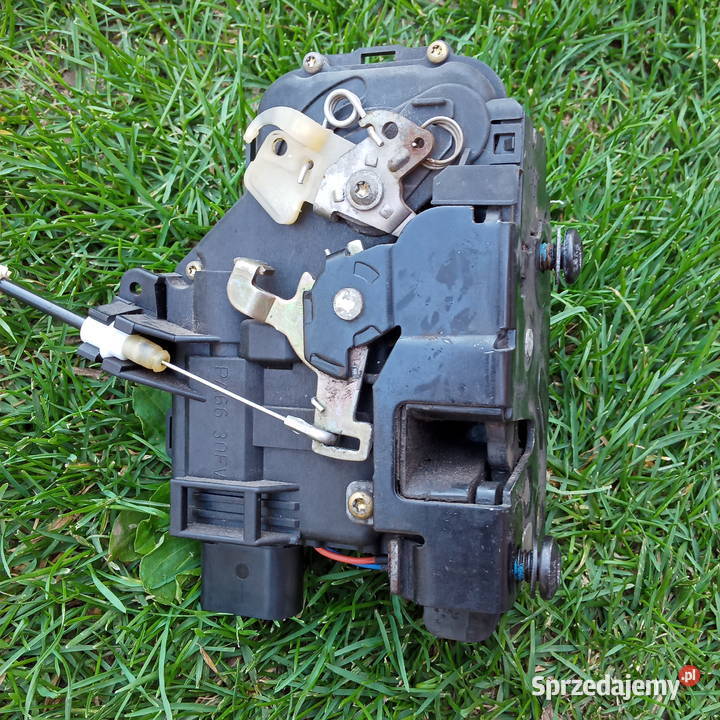 Audi A6 C5 Zamek drzwi Lewy przód LP 4B1837015B Dębica