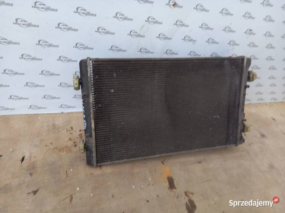 AUDI TT 18 10r chłodnica wody osobowe