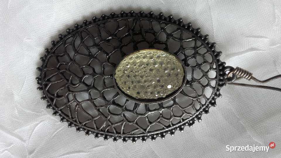 AŻUROWE KOLCZYKI MEDALIONY Z KRYSZTAŁOWYMI