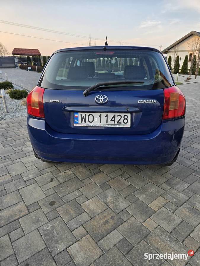 Toyota Corolla E12 2004 14 VVTi 183 manualna Corolla Ostrołęka