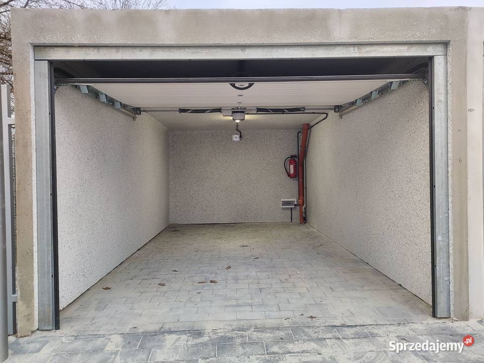 Garaże Betonowe z Bramą Dąbrowa Górnicza 6 sztuk Altany i wiaty sprzedam
