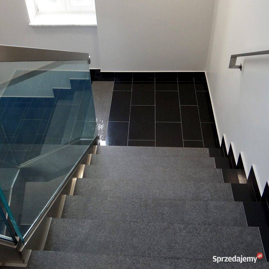 Stopień granitowy G684 Black płomień 150x33x2 Kraków