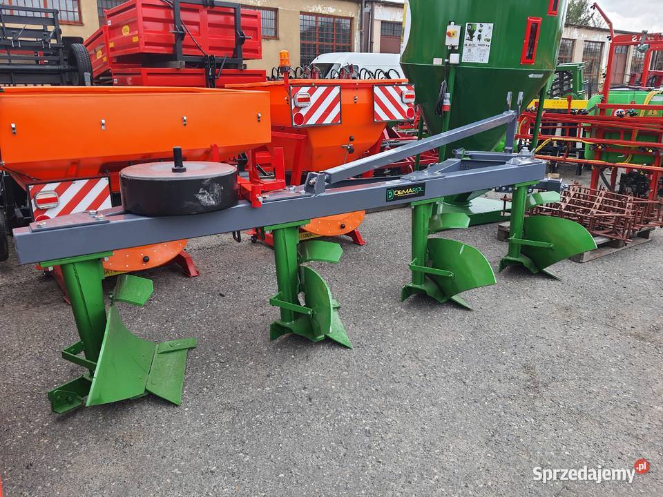 PŁUG zagonowy 3 30 3 35 43540 44045 typ U 1661 Miechów