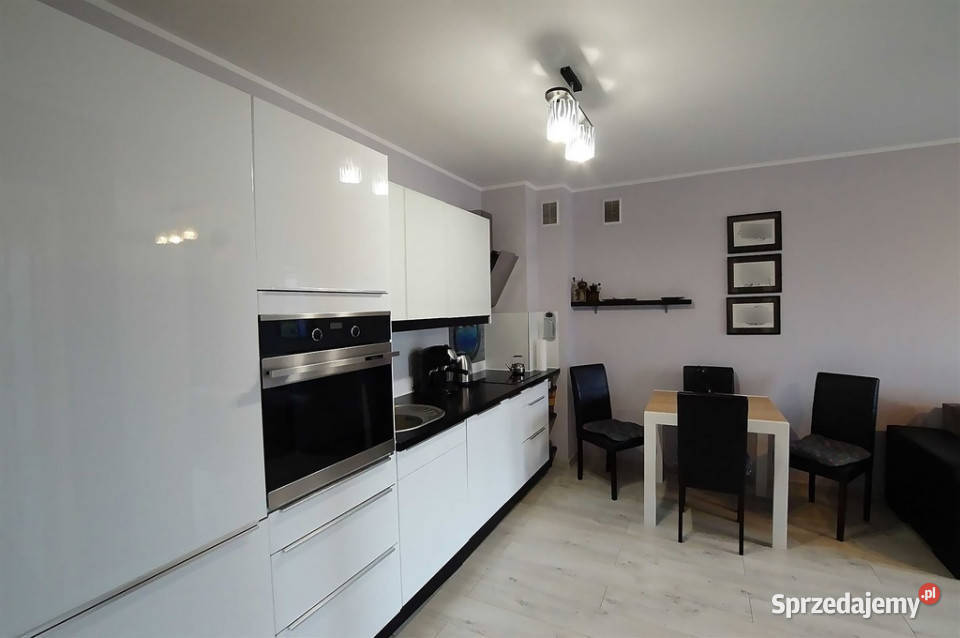 Wynajem dwu pokojowe z garażem Opole Tęczowa 43.57m2 sprzedam