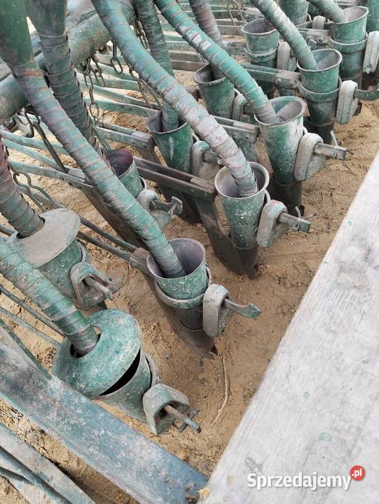 Siewnik zbożowy 19 lejków Huta Koszary