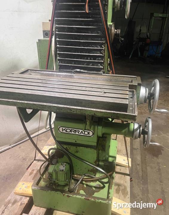 Frezarka mala narzędziowa do metalu Avia FNC 25 Produkcja Maków Podhalański