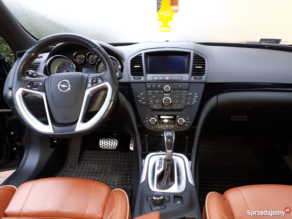 Opel Insignia Sports Toourer OPC infinity2011 Półczno
