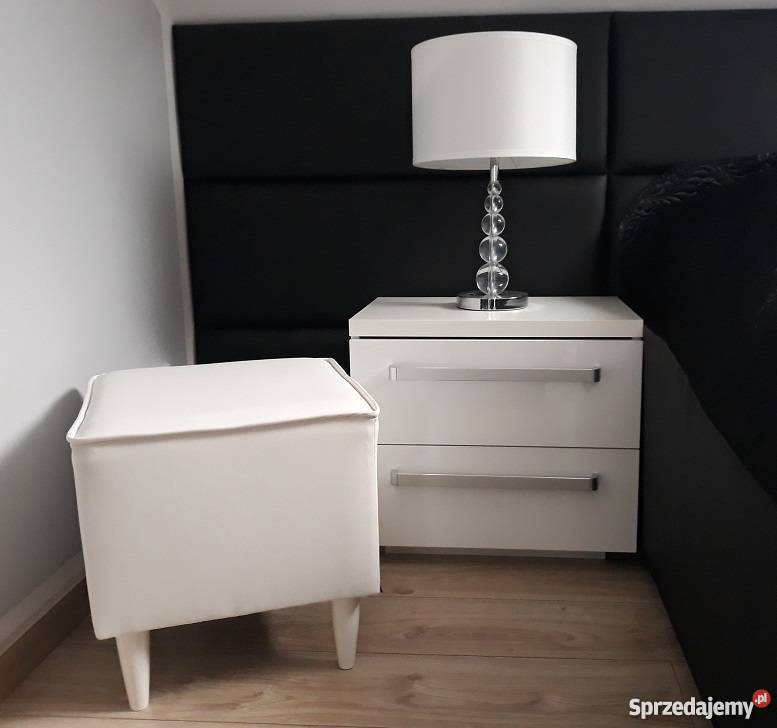 PUFA TABORET DREWNIANE nogi plus ozdobna plisa