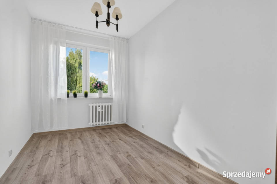 4 pokoje oddzielna kuchnia balkon w centrum parter Gryfino