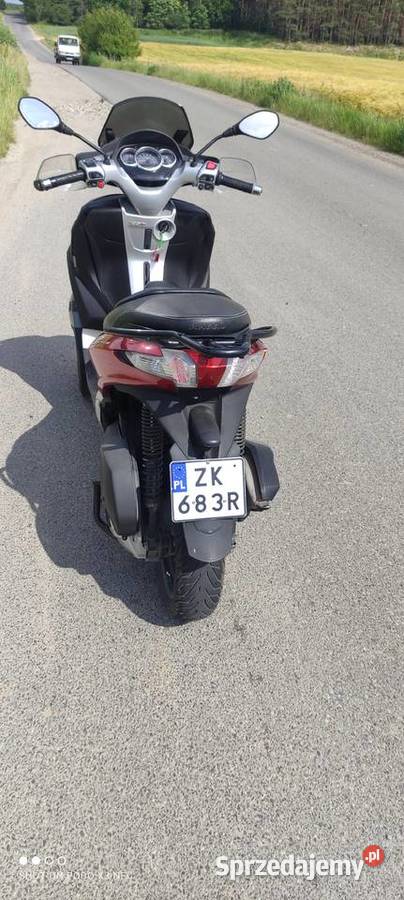 PIAGGIO MP 3 Youbank 125 przebieg 28 000 2011 Sianów