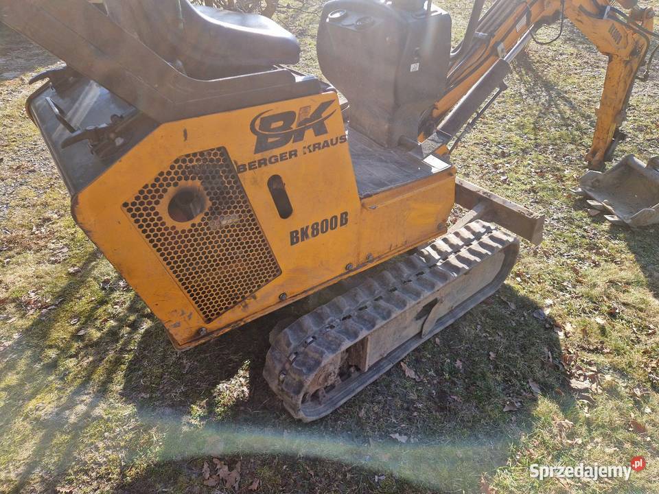 Sprzedam minikoparkę stan nowy silnik Gąsiennice Maszyny budowlane