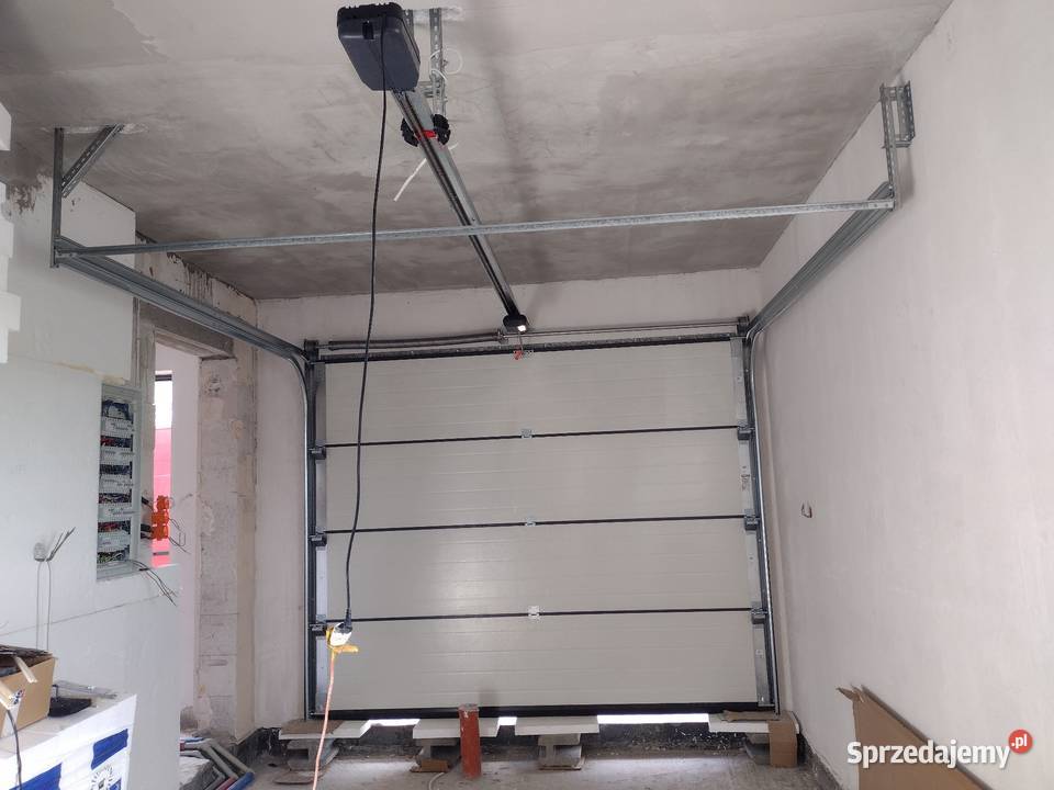 Brama garażowa segmentowa Antracyt 2750x2250 z Lubartów