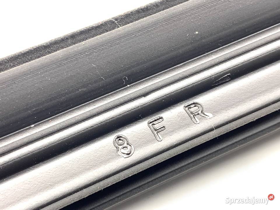 LISTWA ZGARNIAJĄCA PRZÓD PRAWY WEWNĘTRZNA LEXUS osobowe