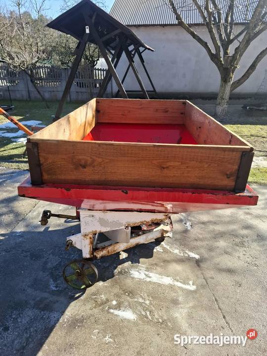 Rozsiewacz Nawozu Diadem 800 l 15 m świętokrzyskie