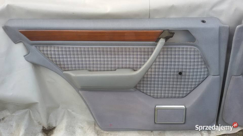 Mercedes 124 fotel boczki dywan kanapa fotele Oleśnica