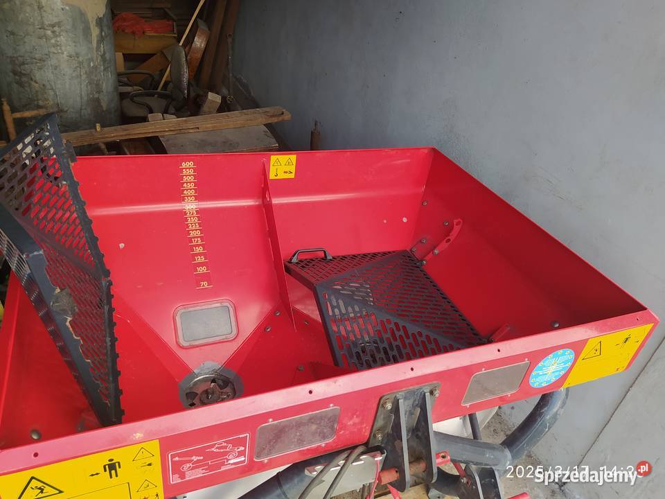 Sprzedam rozsiewacz nawozów firmy Kverneland Rozsiewacze nawozów Dąbrowa