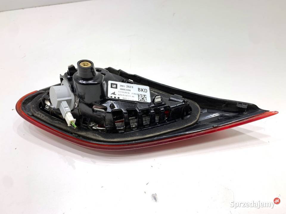 LAMPA TYŁ PRAWA WEWNĘTRZNA OPEL CORSA E 39012624 podkarpackie