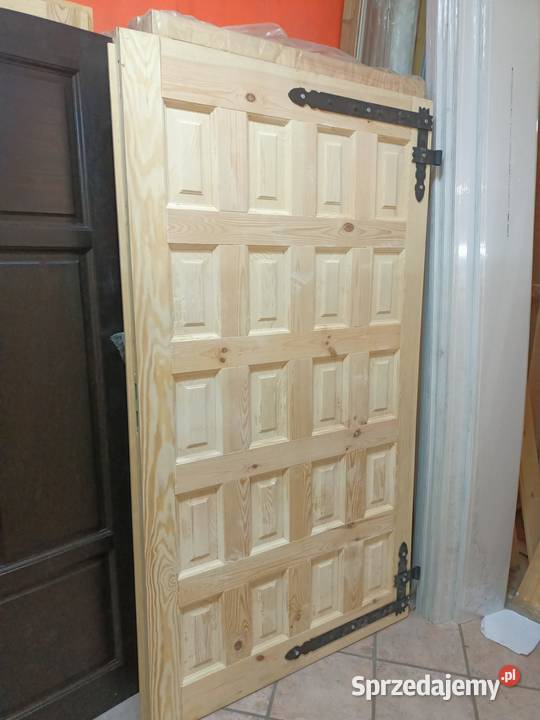garazowe drzwi wrota garaz sosnowe drewniane małopolskie Wieliczka