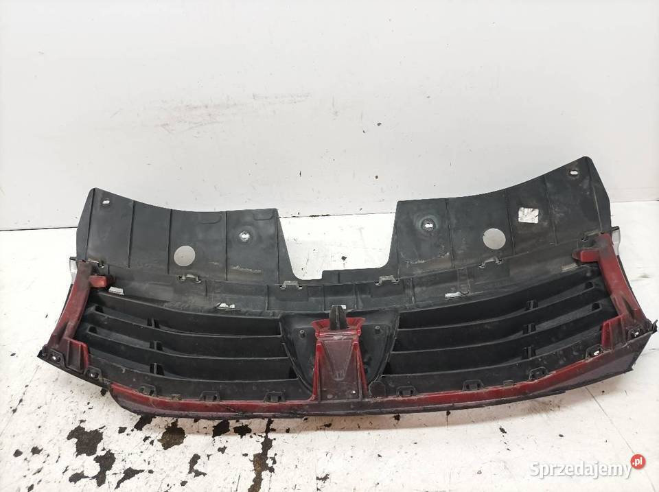 ATRAPA GRILL PRZÓD 8200735104 Dacia Sandero I świętokrzyskie