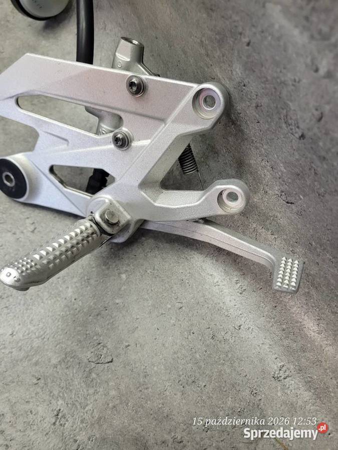 BMW S 1000 R S1000R K47 OEM PODNÓŻEK PRAWY SET Nowy Tomyśl