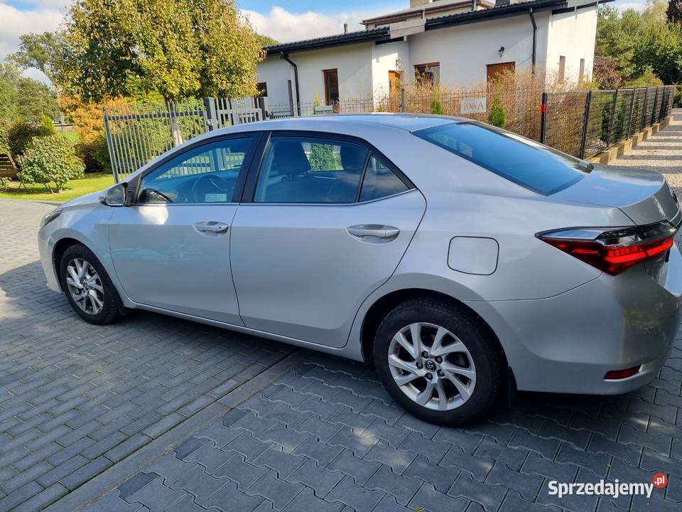Sprzedam Toyote Corolle 16 benzyna 2017r 132 Radomsko