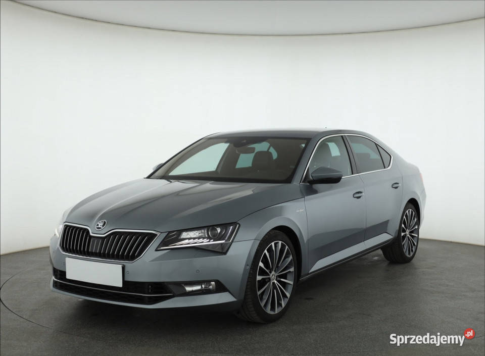 Skoda Superb 20 TSI odtwarzacz DVD Katowice