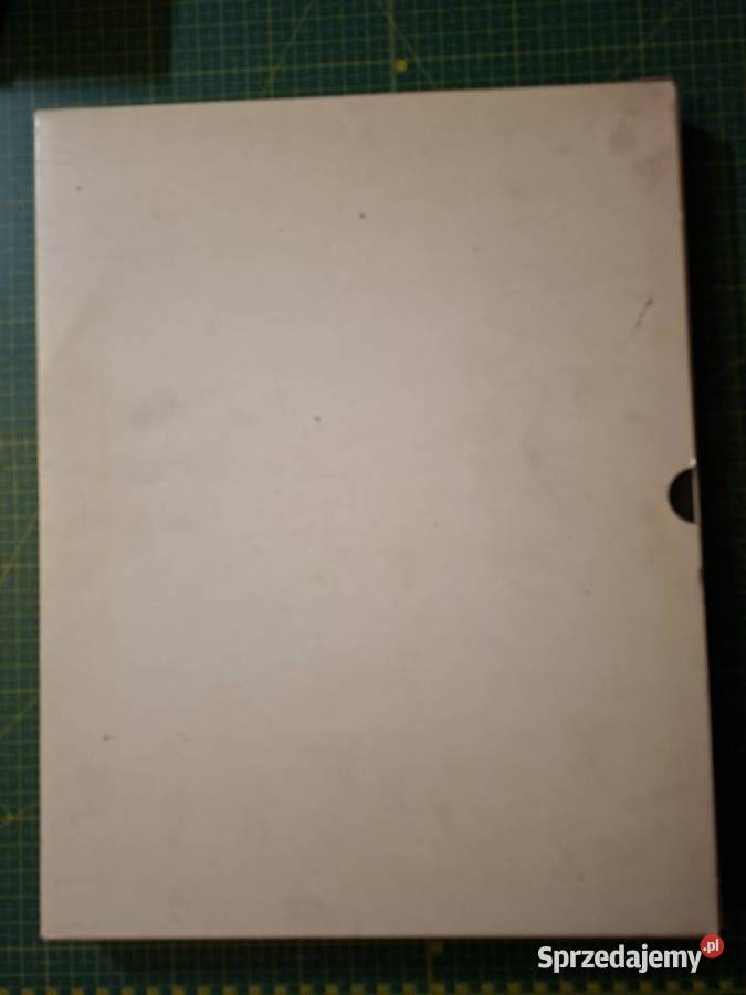 W ogrodach Watykanu i Castel Gandolfo A Bujak Rok wydania 1990 Kraków