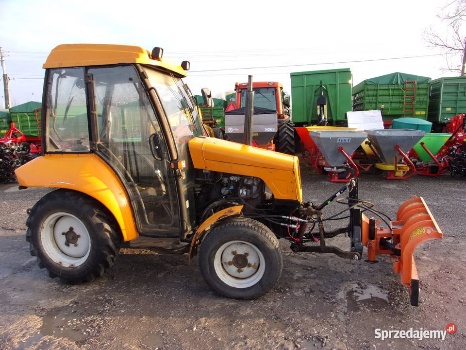 Ciągnik rolniczy MTZ320 dostępny w RadMasz Opoczno