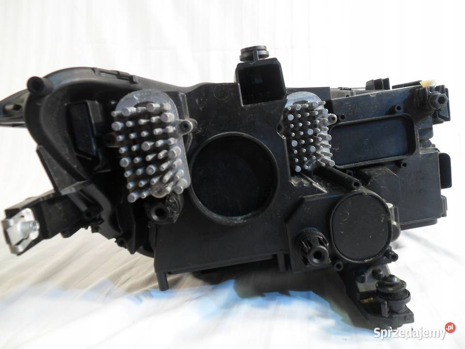 Volkswagen Tiguan II Lift reflektor lewy przedni